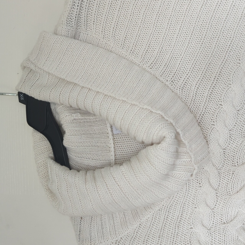 Sweater - Picture 4 of 6